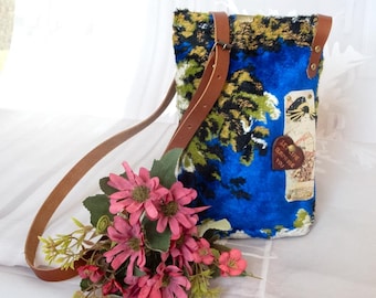 Small crossbody carpet bag, Carpet phone bag, Carpet party bag, Crossbody velvet carpet bag, Everyday hippie carpet bag