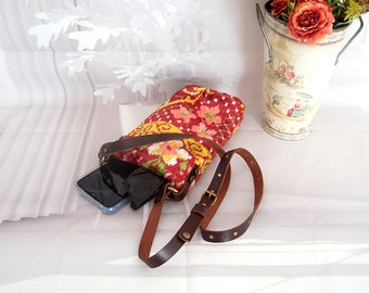 Carpet samrtphone bag, Crossbody small carpet bag, Mobile rug bag,  Passport velvet rug bag, Floral pattern carpet bag