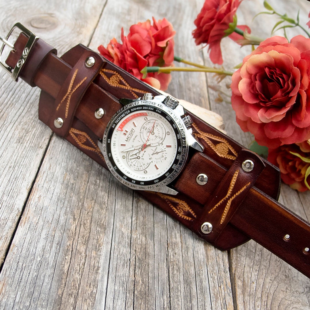 Reloj con pulsera de cuero hotsell