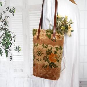 Carpet tote bag, Bucket style  carpet bag, Floral patterned silk carpet bag, Boho floral carpet shoulder bag, Velvet floral rug bag,