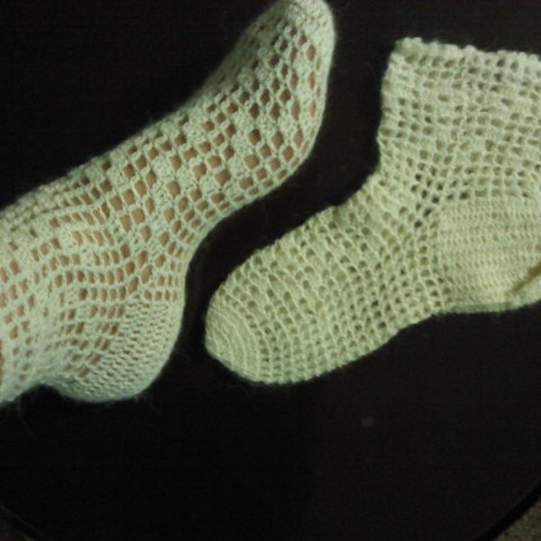 Lacy socks in crochet pattern