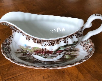 Johnson Brothers "Heritage Hall" - Gravy Boat and Separate Underplate