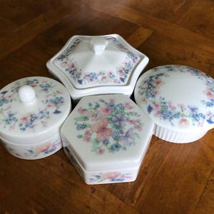Wedgwood Trinket Box - Etsy