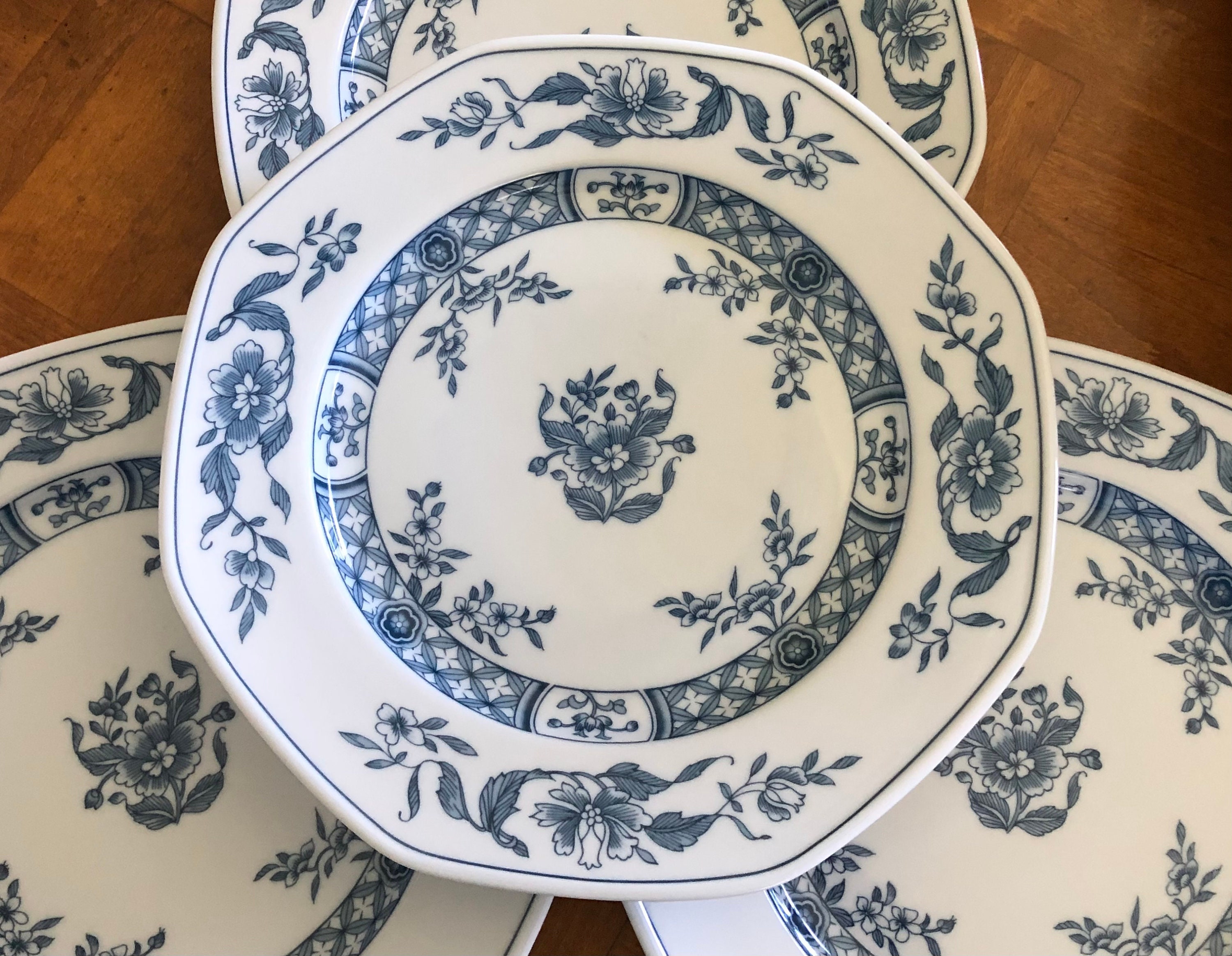 Vintage Villeroy & Boch “China Blue” | Heinrich HC817 - Set of