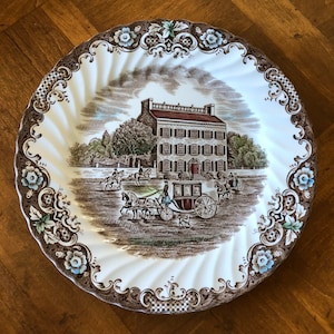 Vintage Johnson Brothers &quot;Heritage Hall&quot; - Single Dinner Plate