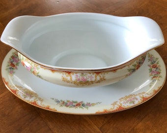 NORITAKE VINTAGE FLORAL gravy boat with detached plate NORITAKE VINTAGE FLORAL gravy boat with detached plate