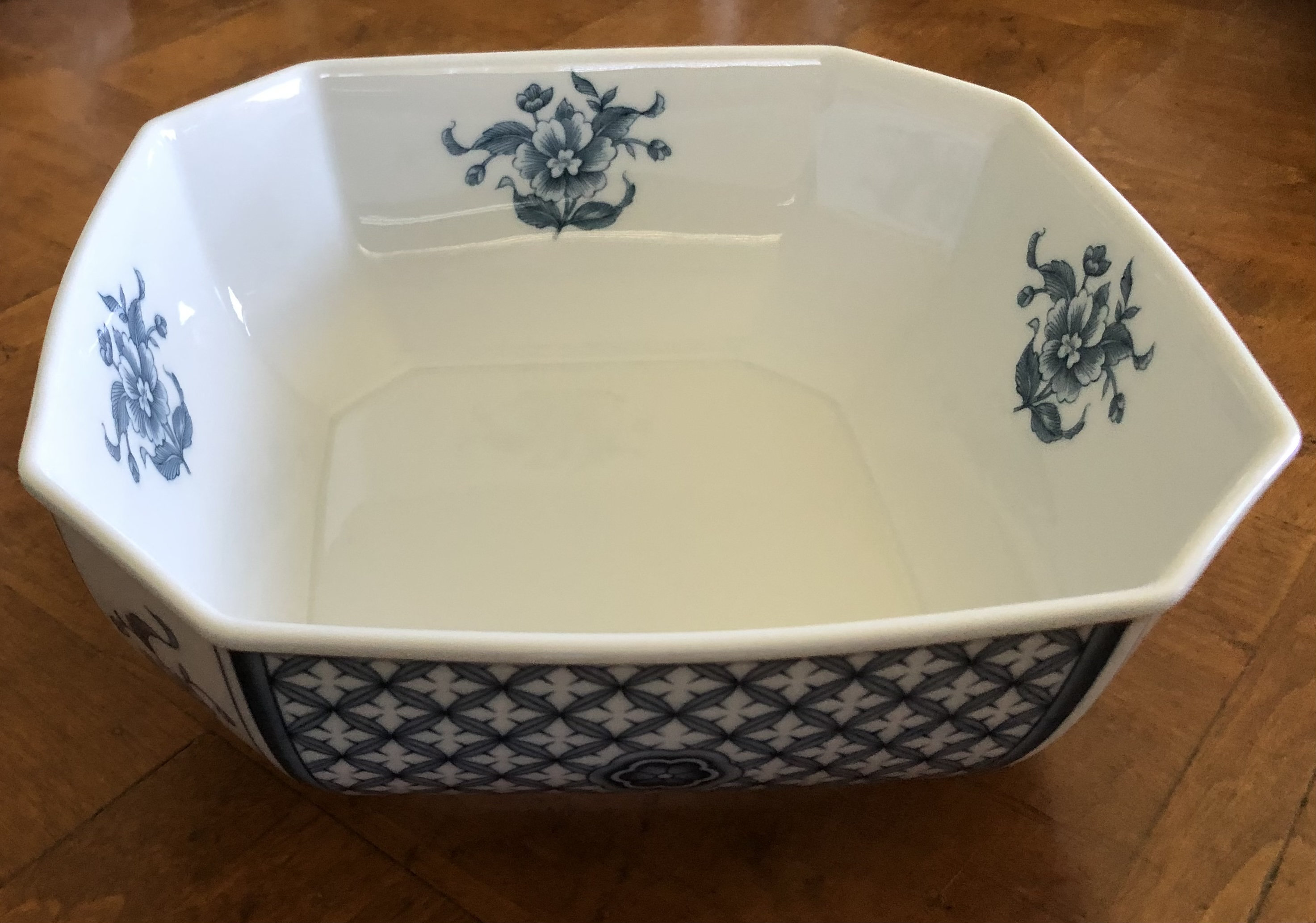 Vintage Villeroy & Boch “China Blue” | Heinrich HC817 - Square Serving Bowl