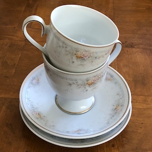 Vintage Noritake Ireland China &quot;Waynesboro&quot; - Two Cups and Two Saucers, Pastel Floral Pattern