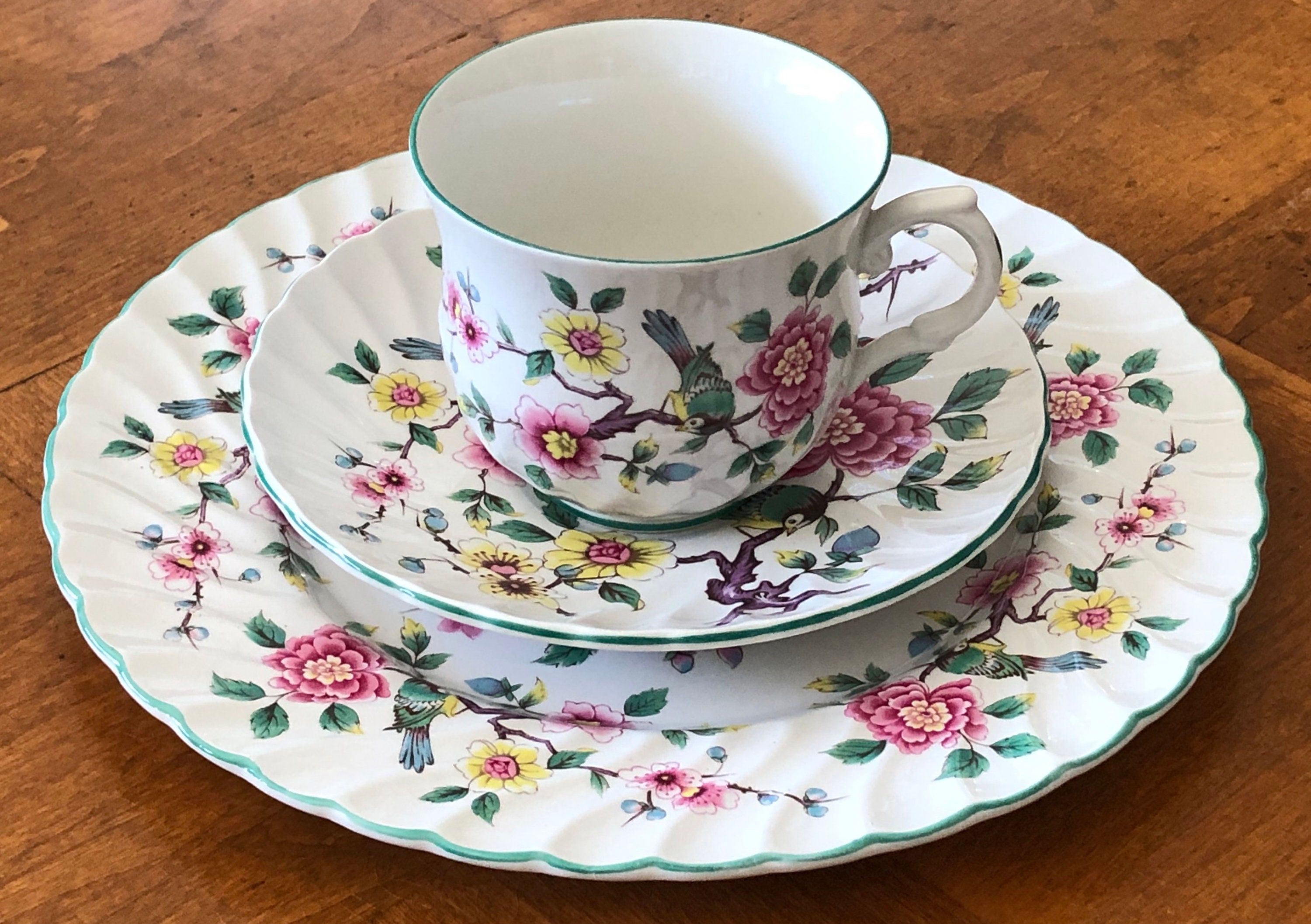 Staffordshire チャイニーズローズプレート 25cm2枚セット James Kent (England) Old Foley “Chinese Rose” - Teacup, Saucer and