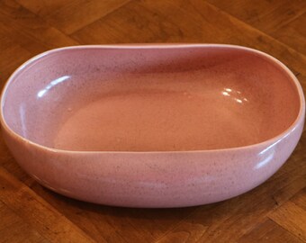 Russel Wright by Steubenville (USA) "American Modern" -  Oval Vegetable Bowl in Coral