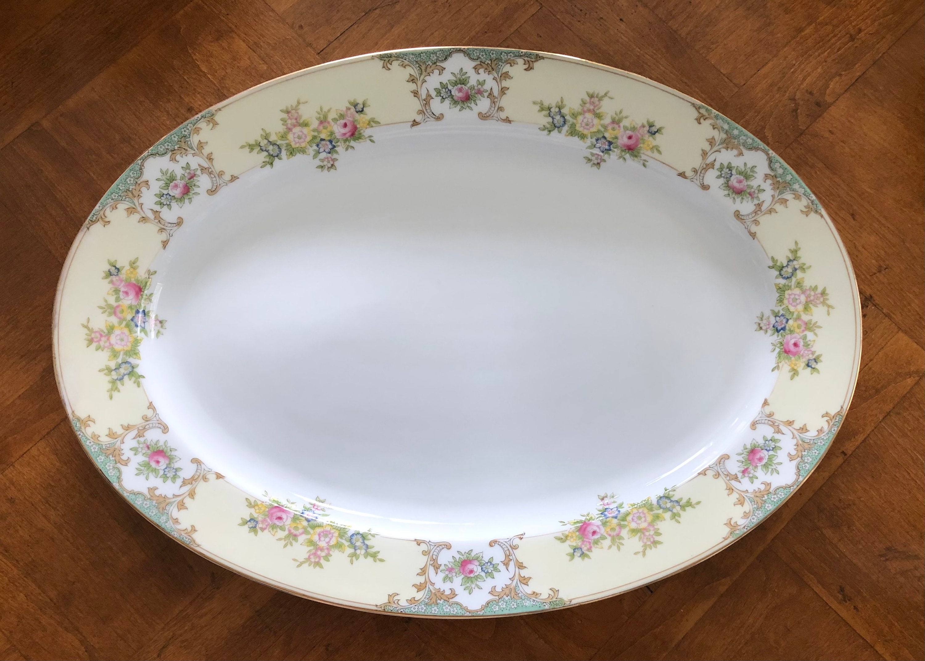Vintage Meito China (japan) Pattern MEI597 - Large Oval Serving