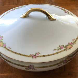Antique Noritake M Mark &quot;Hollywood&quot; - Round Covered Serving Bowl