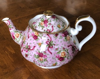 RARE Vintage Royal Albert "Old Country Roses - Ruby Celebration" - Teapot