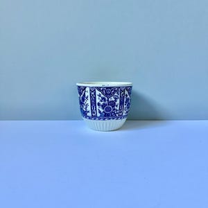デルフトブルーの花柄陶器プランター：ロイヤルスフィンクス オランダ