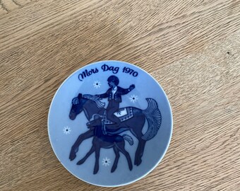 1973 Mors Dag Blue Vintage Collectible Plate - Etsy