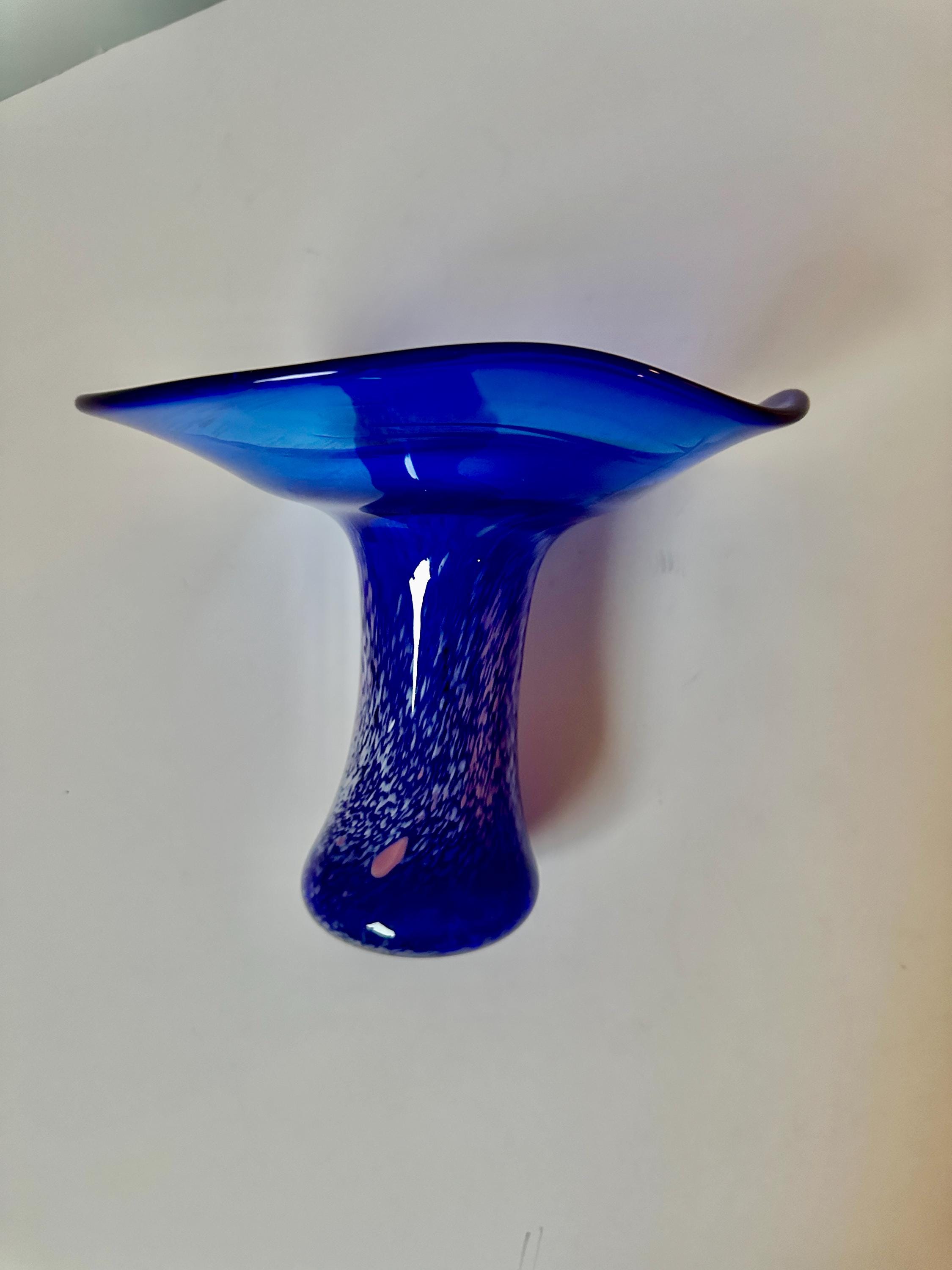 ヴィンテージ Hadeland アート ガラス花瓶: ノルウェー産ブルー