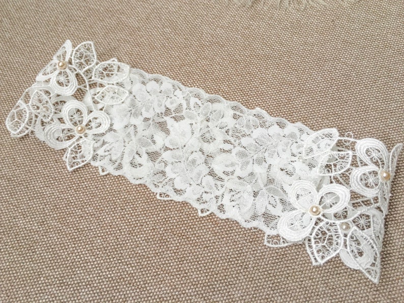 Bridal garter wedding set Garter keepsake lace Wedding garter lace ivory Floral garter ivory pearl Garter pearl lace