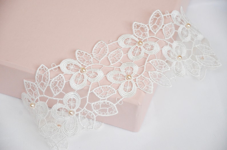 Bridal garter wedding set Garter keepsake lace Wedding garter lace ivory Floral garter ivory pearl Garter pearl lace