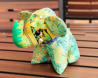 16x16 cm Lucky Elephant Pillow Soft Stuffed Toy Thai Scott Cotton Fabric Oriental Vintage Bed Home Decor Animal Doll Toy Gift (Green)