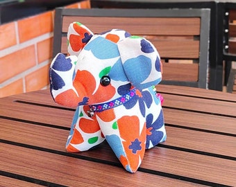 16x16 cm Lucky Elephant Pillow Soft Stuffed Toy Cotton Fabric Oriental Vintage Bed Home Decor Animal Doll Toy Gift (Flower-4)