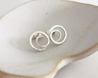 Twisted closed spiral silver studs