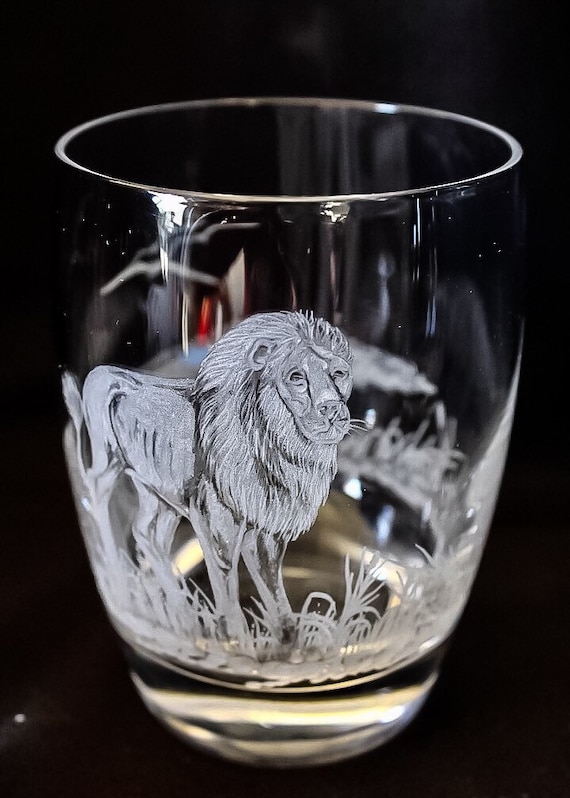 Hand Engraved double old fashion glass Lion, Lion, Engraved Glass, African Art, Crystal Glass Engraved, Etched Animal