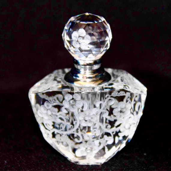 Hand Engraved Perfume Bottle, Oleg Cassini Crystal, Mini Perfume Bottle, Perfume Bottle, Flowers, vanity Tray, Perfume Tray, Crystal, Floral