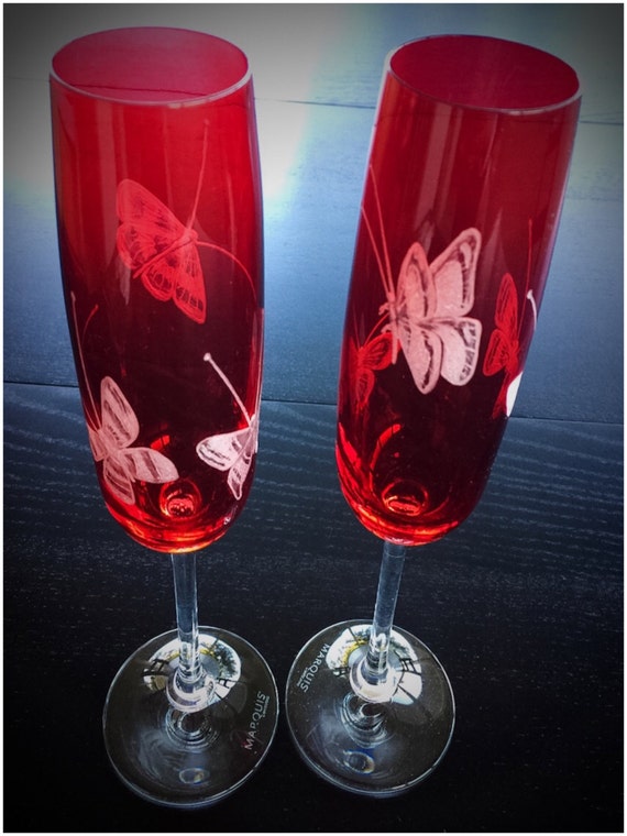 Hand Engraved Butterfly Toasting Flutes, Butterfly, wedding, Personalized, Mothers Day, valentines Day, Housewarming gift, champagne flutes