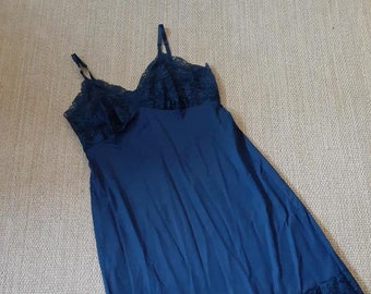 Lingerie Full Slip Van Raalte Dark Blue Lace Size 34 A