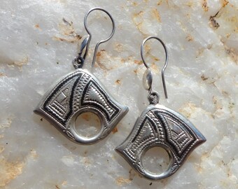 earrings hand made in North Africa Berber Touareg bijoux Silver TUAREG EARRINGS from the Sahara desert with engraved Tchat Tchat/'s