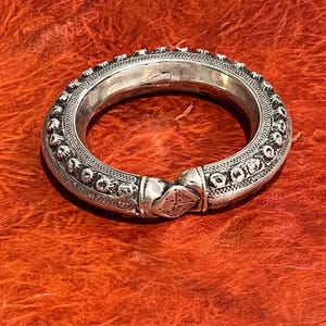 Antique Solid Silver Yemeni Bracelet - Yemen, Ethnic, Tribal, Middle Eastern, Arabic, Islamic, Muslim - Fine, High Grade Silver - 122 grams