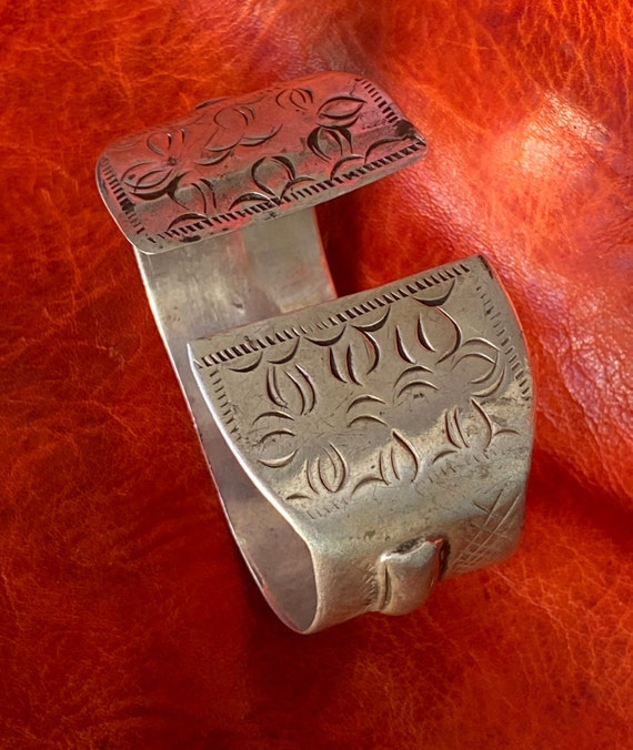 Antique Silver Tunisian BRACELET- Berber Wide Fla… - image 3