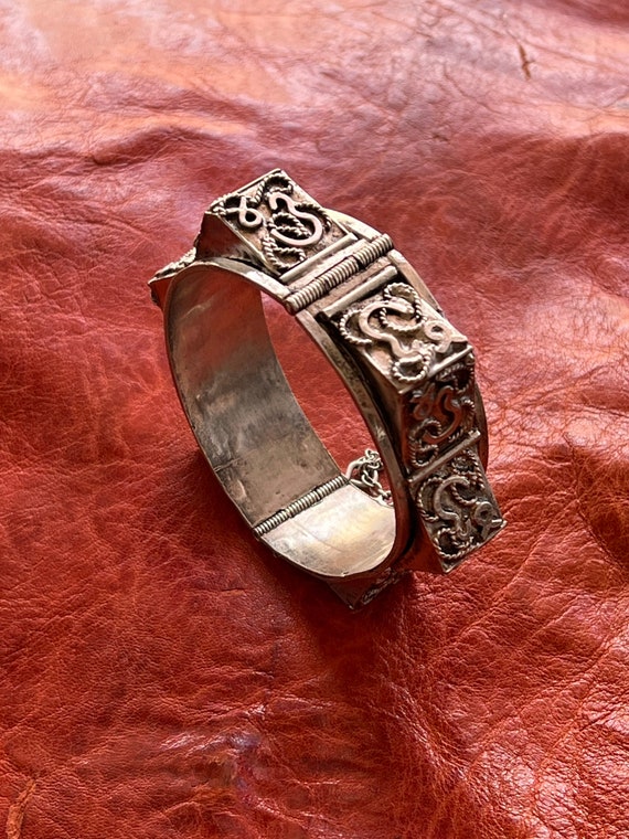 Vintage Solid Silver Arabic BRACELET- Hinged Bang… - image 1
