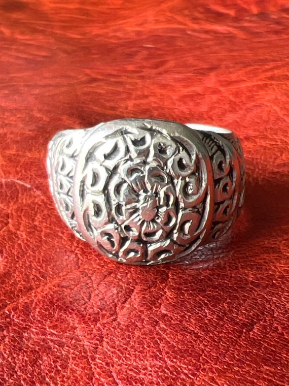 ANTIQUE Solid SILVER Berber RING - Antique Morocca