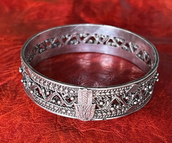 Vintage Solid Silver Hamsa BRACELET- Filigree Ban… - image 2