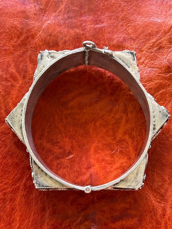 Vintage Solid Silver Arabic BRACELET- Hinged Bang… - image 4