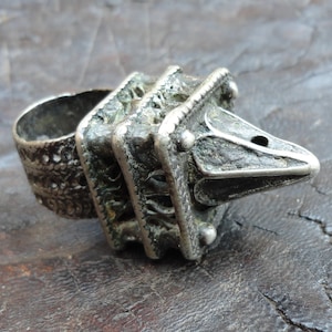 Antique SILVER Moroccan Ornament - Berber Hair Ring, Ethnic, Tribal African Amulet Talisman Jewelry - SUPERB Patina & Wear - Size 11