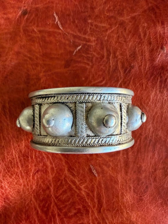 Antique Solid Silver Egyptian BRACELET- Nubian Sp… - image 3