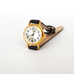 Miniature Womens Watch Sekonda 17 Jewels. Gold Plated Vintage Ladies Watch 70s. Small Soviet Russian Watch For Women. Gift for Her. image 4