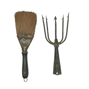 Vintage Halloween Creepy Display Frog Fork Spear Witches Broom Whisk Black Creepy