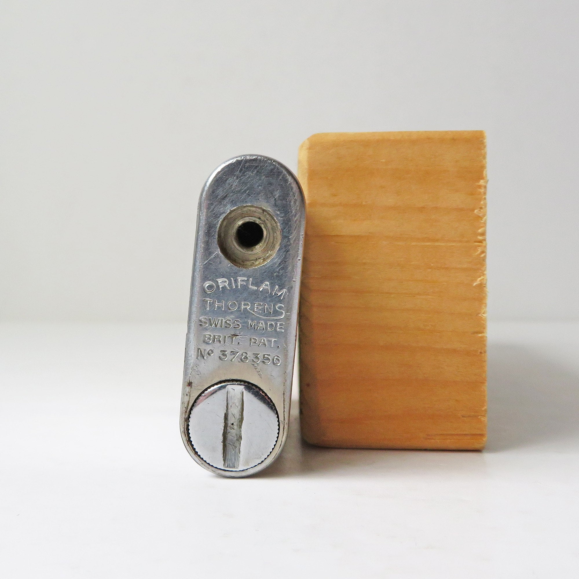 【海外輸入】 Made Swiss Lighter Oriflam Thorens Vintage Non-working Etsy - オイルライター