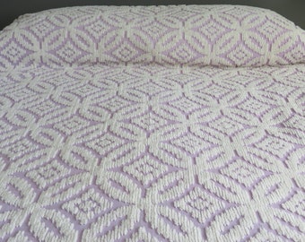Vintage Purple & White Chenille Full Bedspread, MCM chenille bed cover, Wedding Ring chenille