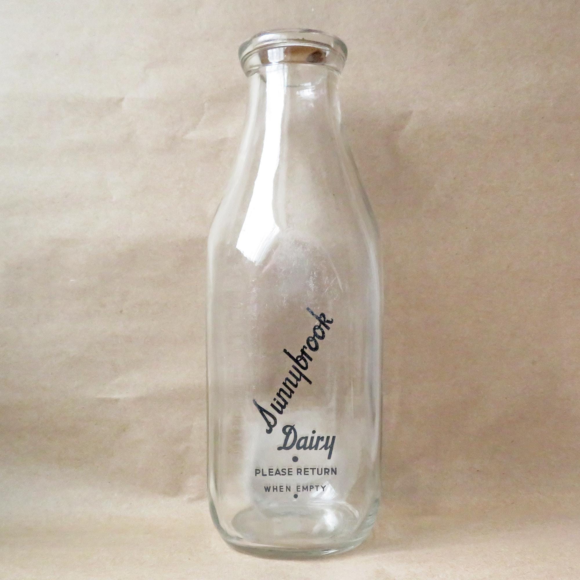 Sunnybrook Dairy 1/2 pint ACL milk Bottle (DR) Sunnybrook Dairy 1/2 pint ACL milk Bottle (DR)