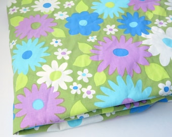 Vintage Wabasso Twin Fitted Sheet, Mod flower power bed sheet