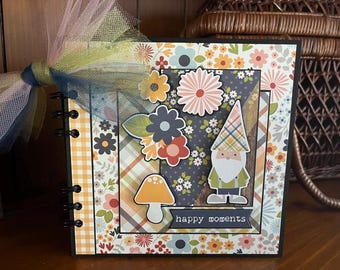 Happy Moments - Mini chipboard album