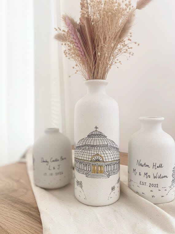 Custom Wedding Venue Vase - Hand Drawn Vase Made To Order - Ceramic Vase With Venue Illustration - Personalised Wedding Gift