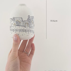 Custom Wedding Venue Vase - Hand Drawn Vase Made To Order - Ceramic Vase With Venue Illustration - Personalised Wedding Gift Petite