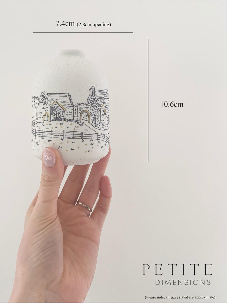 Custom Wedding Venue Vase - Hand Drawn Vase Made To Order - Ceramic Vase With Venue Illustration - Personalised Wedding Gift Petite