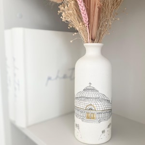 Custom Wedding Venue Vase - Hand Drawn Vase Made To Order - Ceramic Vase With Venue Illustration - Personalised Wedding Gift Bild 10