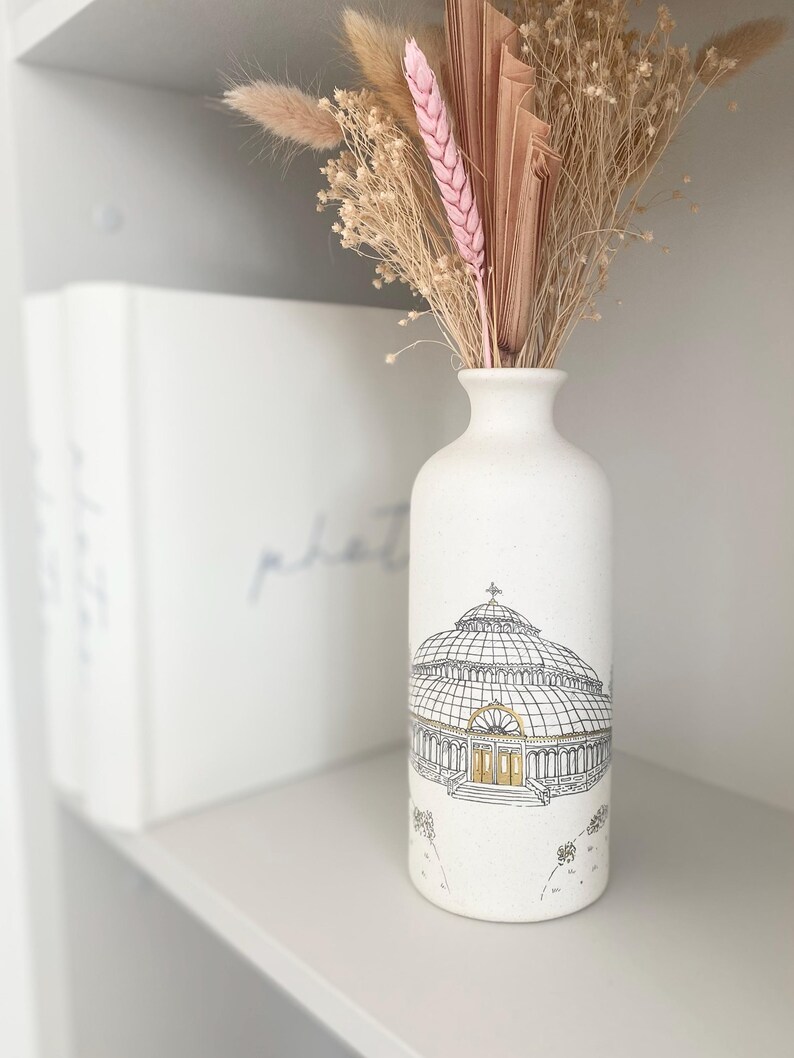 Custom Wedding Venue Vase - Hand Drawn Vase Made To Order - Ceramic Vase With Venue Illustration - Personalised Wedding Gift Bild 10
